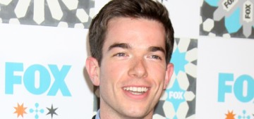 John Mulaney & his pregnant GF probably won’t be together ‘in a year’s time’