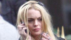 “Fashion icon” Lindsay Lohan smokes it up in Paris