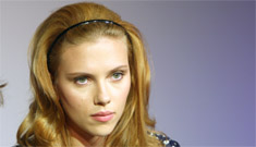 Scarlett Johansson tries to sing on Ellen