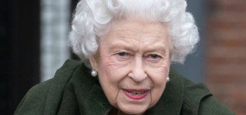 Queen Elizabeth’s Covid is ‘an example to us all,’ she plans to work all week