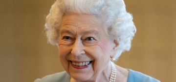 Queen Elizabeth canceled her virtual events today, she’s still Covid-symptomatic