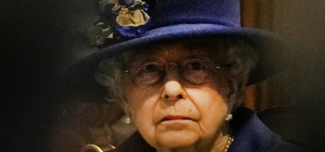 Queen Elizabeth is ‘not someone who directly enjoys the limelight,’ weird!