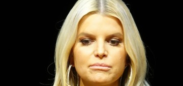 Jessica Simpson is just like us, her credit card was declined at Taco Bell