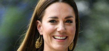 Duchess Kate is being praised by stylists for doing a center part with straight hair