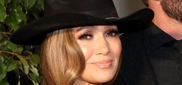 “Ben Affleck & Jennifer Lopez went to the LA Ralph Lauren show” links