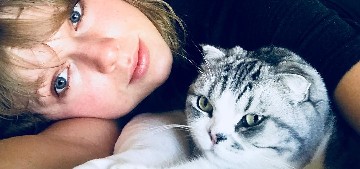 Taylor Swift’s cat has earning power up to $97 million