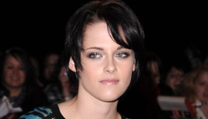 Kristen Stewart’s sad face and fug dress at the London New Moon premiere