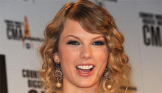 Taylor Swift dominates the 2009 Country Music Awards