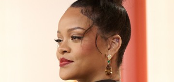 Rihanna wore Alaïa on the Oscar carpet: is she finally wearing maternity clothes?