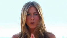 Jennifer Aniston’s cute introduction to her yoga instructor’s new video