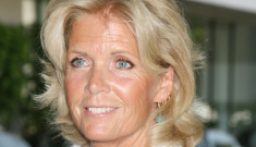 Meredith Baxter, 62, comes out of the closet
