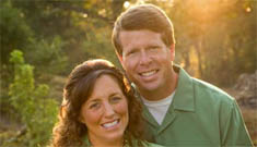 Pregnant Michelle Duggar airlifted to hospital in medical scare