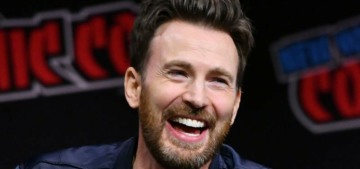 Chris Evans wore his wedding ring to NY Comic Con, calls his wedding ‘really great’