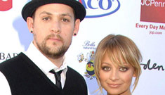 Nicole Richie sent Christina Aguilera a note in the hospital, was 2 doors down