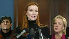 Marcia Cross lobbies congress to end “drive through” mastectomies