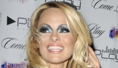Pamela Anderson signs on for ‘Dancing With the Stars’