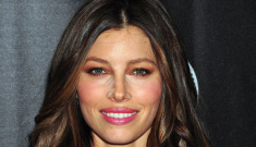 Is Jessica Biel worried about Cameron & Justin’s on-screen hookup?