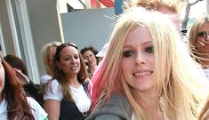 Avril Lavigne does some baby shopping
