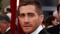 Blogger alleges that Jake Gyllenhaal shoved a girl