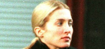Carolyn Bessette asked her hair stylist to dye her hair black before her wedding