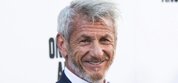 Sean Penn flew to Ukraine before the Oscars & met with Pres. Zelenskyy