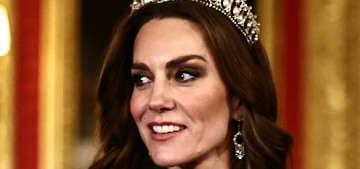 Princess Kate flag-dressed in green Andrew Gn for the Nigerian state banquet