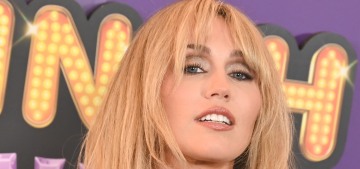 “Miley Cyrus looked great at the ‘Hannah Montana 20’ event” links