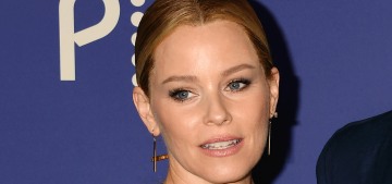 “Elizabeth Banks wore a sleek look to ‘The Miniature Wife’ premiere” links