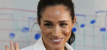 Duchess Meghan received a card, champagne & candy from a British Airways crew