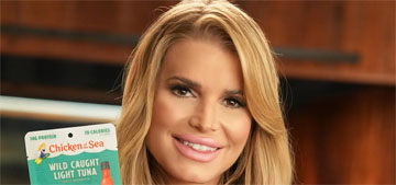Jessica Simpson on flying 1st class with her kids in coach: my mom bought the tickets