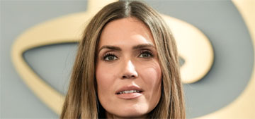 Mandy Moore’s doctor was scrolling on his phone during her unmedicated birth