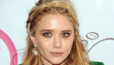 “Mary-Kate Olsen looks like slumpy death warmed over” links