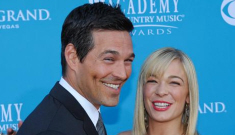 Eddie Cibrian was heckled, called a “cheater” at the ACM Awards
