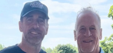 Aaron Rodgers reunited with his estranged family, but didn’t include his mystery wife