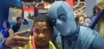 Ryan Reynolds made a surprise appearance as Deadpool at Comic-Con