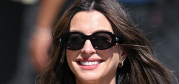 “Anne Hathaway showed off her very real bump in LA” links