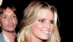 Jessica Simpson is gross, brushes her teeth “three times a week”