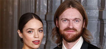 Finneas’s bride Claudia Sulewski wore four stunning Oscar de la Renta gowns