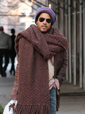 Lenny Kravitz with his giant scarf